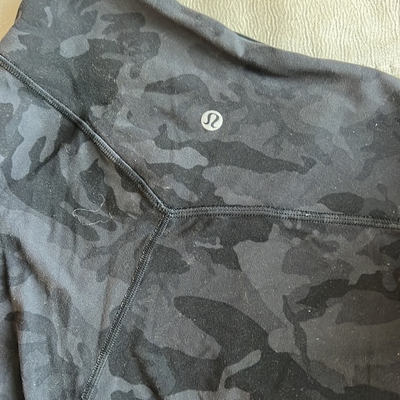 Lululemon Black Camo Align Jogger - Picture 3 of 3